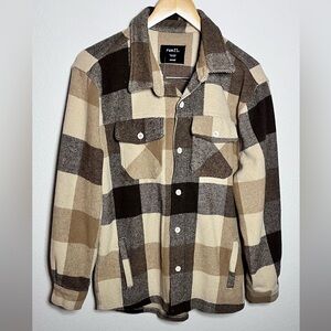 Rue 21 Shacket bottom down Men’s Size Small
Brown,tan and beige